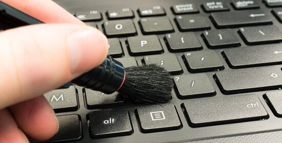 Как почистить клавиатуру ноутбука
